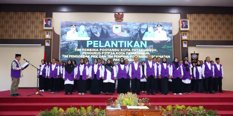 Wali Kota Payakumbuh Lantik Pengurus TP Posyandu PKK Dan P2TP2A