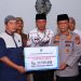 Kapolda Sumbar Pimpin TSR Serahkan Bantuan Senilai 50 Juta untuk Masjid Wustha Payakumbuh