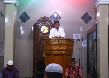 Safari Ramadan, Wawako Elzadaswarman Serahkan Dana Hibah 25JT di Masjid Al Mukarramah