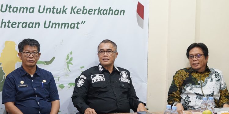 Pemko Payakumbuh dan BAZNAS Salurkan Bantuan Pendidikan untuk 100 Mahasiswa