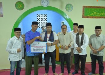 Safari Ramadan di Mentawai, Wagub Sumbar Serahkan Bantuan dan Tekankan Percepatan Pembangunan