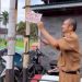 Menjelang Lebaran, Lurah Gunung Pangilun Cabut Spanduk Liar