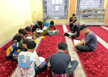Pelaksanaan Itikaf di Padang Pakai Kartu