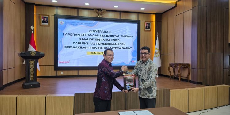 Wali Kota Zulmaeta Serahkan LKPD Unaudited Tahun 2025 Kepada BPK Sumatera Barat