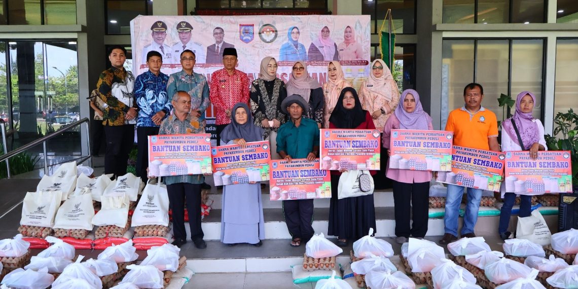 Pemerintah Kota Payakumbuh Salurkan Bantuan Paket Sembako Untuk Pekerja Rentan Ekonomi