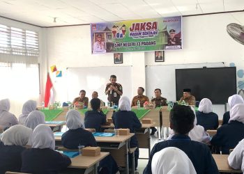 Program Jaksa Masuk Sekolah Perkuat Kesadaran Hukum Dan Cegah Perundungan Siswa Padang