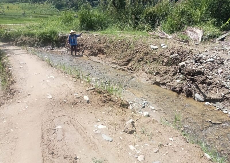TNI AD Segera Bangun Jembatan Penghubung Dua Jorong di Sungai Batang