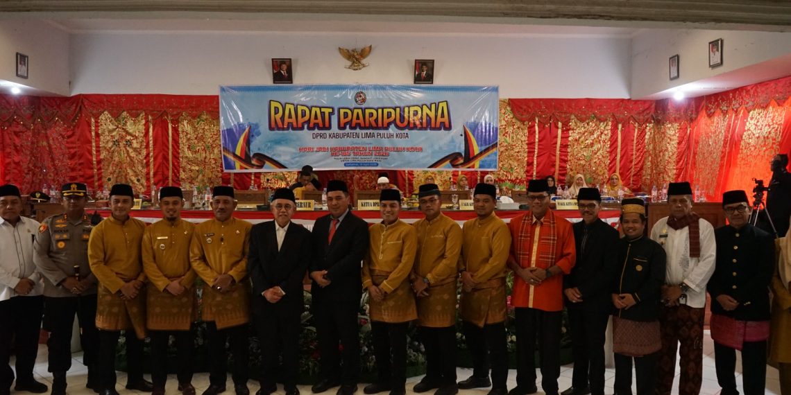 Wawako Elzadaswarman Hadiri Rapat Paripurna Hari Jadi Kabupaten Lima Puluh Kota