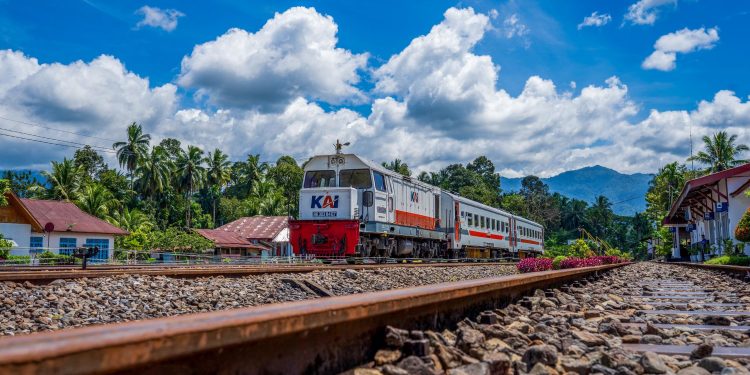 KA Lembah Anai Rute Padang-Kayutanam Laris Manis Terjual Seratus Persen Lebih Selama Libur Paskah