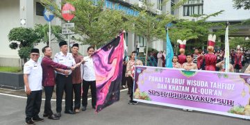 Wakil Wali Kota Payakumbuh Lepas Pawai Taaruf Siswa SDS IT IPHI Payakumbuh