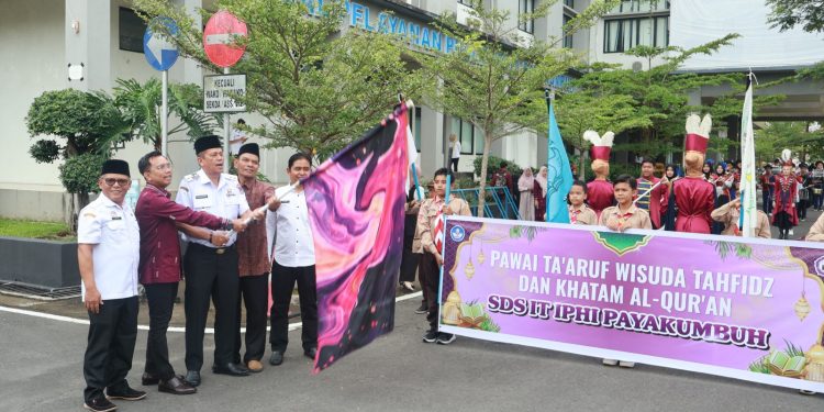 Wakil Wali Kota Payakumbuh Lepas Pawai Taaruf Siswa SDS IT IPHI Payakumbuh