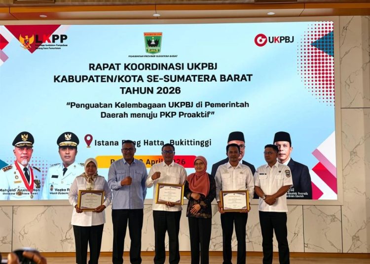 UKPBJ Kota Payakumbuh Raih Penghargaan Indeks Tata Kelola Pengadaan Terbaik Sumatera Barat