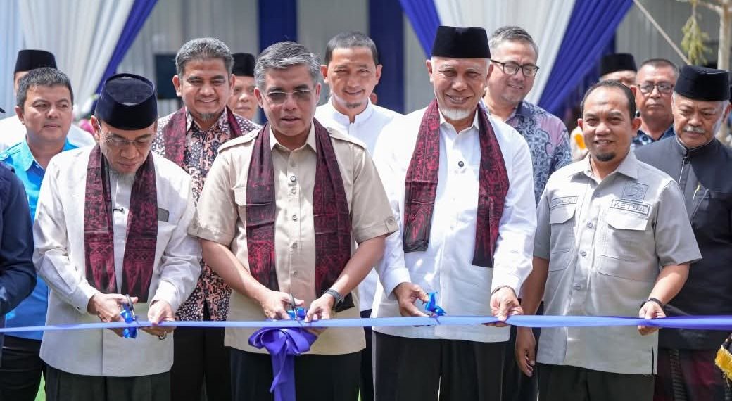 Gubernur Mahyeldi Dampingi Menaker RI Melakukan Kunjungan Kerja di Kota Padang