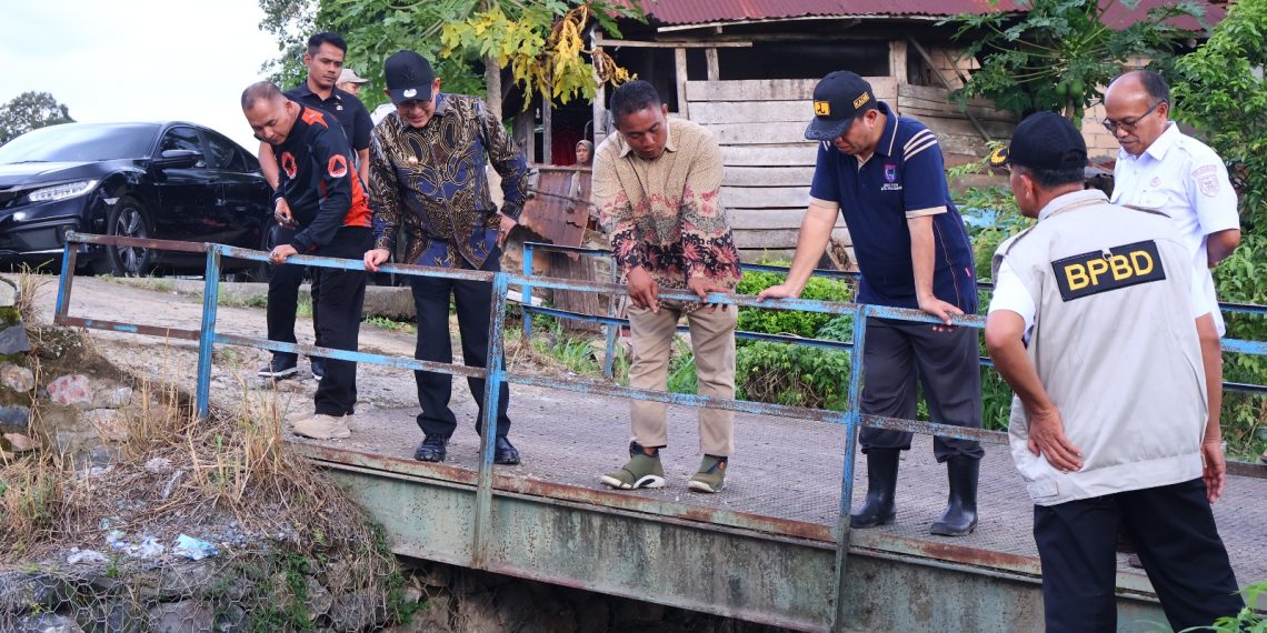 Wali Kota Zulmaeta Tinjau Lokasi Banjir dan Longsor di Kota Payakumbuh