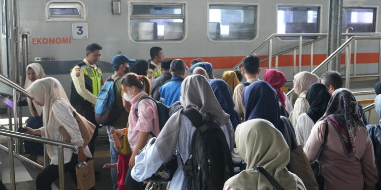 KAI Divre II Sumbar Layani 23 Ribu Pelanggan pada Libur Hari Buruh 2026