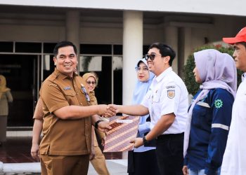KAI Divre II Sumbar Raih Penghargaan Platinum P2HIV-AIDS Tingkat Nasional dari Kementerian Ketenagakerjaan RI