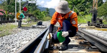 KAI Divre II Sumbar Tingkatkan Keandalan Operasional Lewat Perawatan Intensif Prasarana