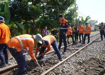 Perkuat Keselamatan Perjalanan Kereta Api, KAI Divre II Sumbar Tutup Tiga Perlintasan Liar di Padang Pariaman