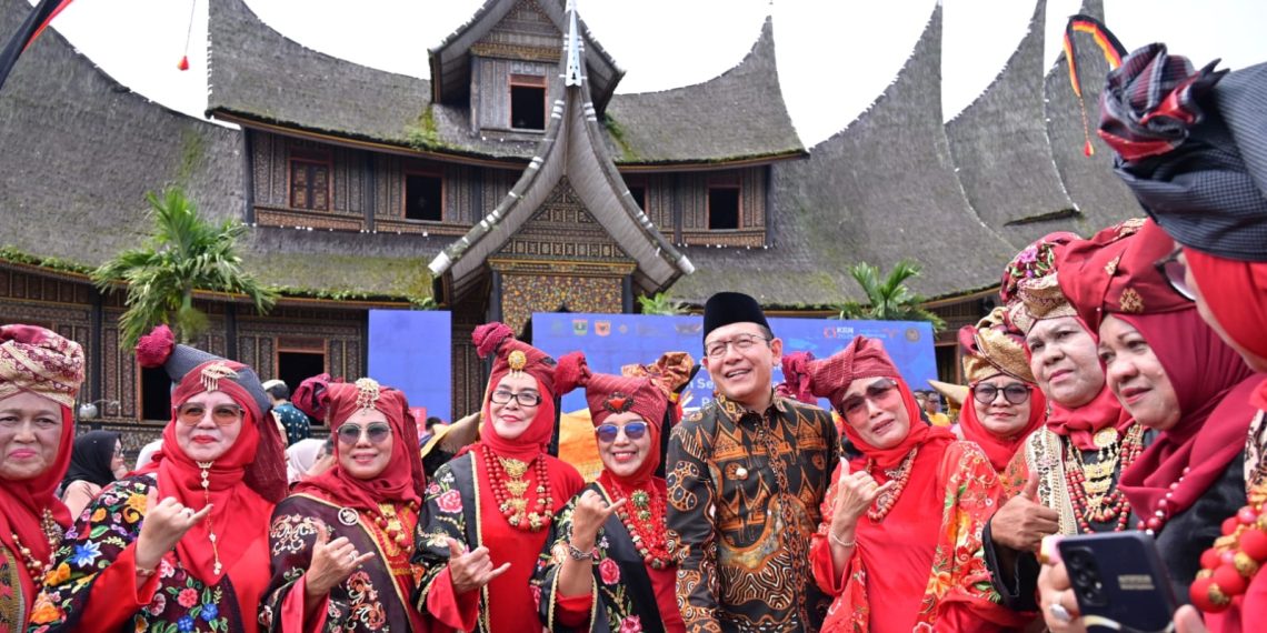 Wali Kota Payakumbuh Apresiasi Festival Minangkabau Sebagai Penggerak Ekonomi Daerah