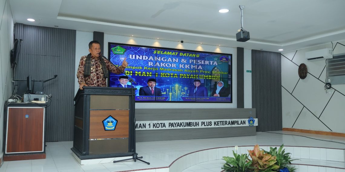 Wawako Payakumbuh Buka Rapat Koordinasi Kelompok Kerja Madrasah Aliyah Sumbar