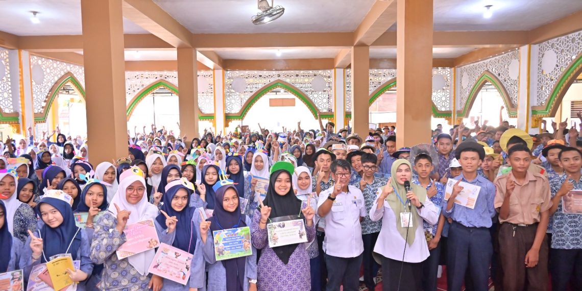 Diskominfo Payakumbuh Berikan Pembekalan Literasi Digital Kepada Ratusan Pelajar Baru