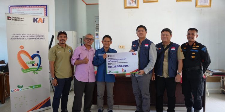 KAI Divre II Sumbar Kembali Salurkan Program TJSL, Perkuat Pemberdayaan Masyarakat dan Pendidikan di Sawahlunto