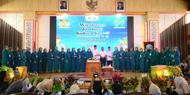 Apresiasi Dedikasi Kader, Wako Zulmaeta Hadiri Jambore PKK XXII Sumbar di Bukittinggi