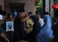 ​Suasana Haru Warnai Pelepasan Jenazah Kadisnakerin Payakumbuh Yasril